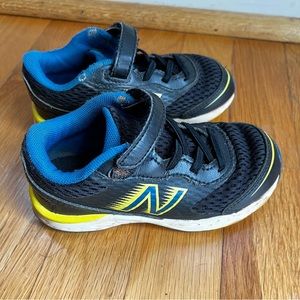 New Balance Toddler sneakers 680, size 9W